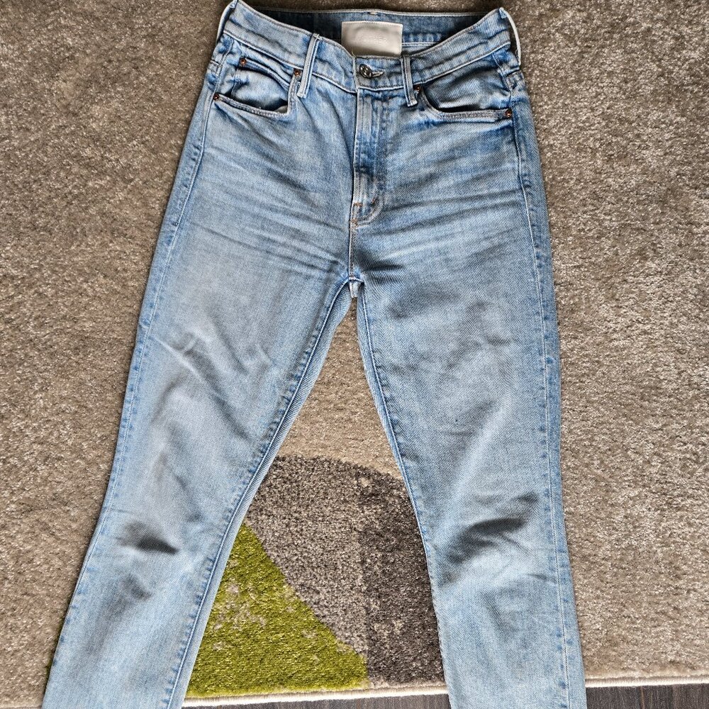 MOTHER Jeans. The Stunner, Ankle Chew. Size 24